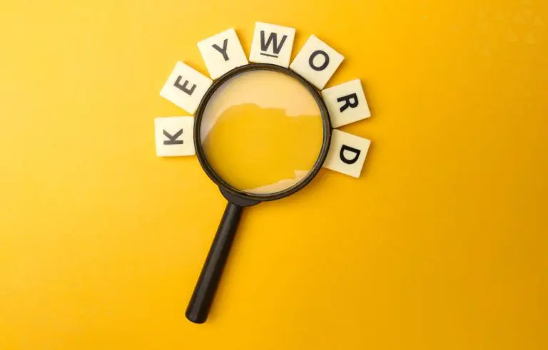 image of magnifying glass with keyword displayed over it